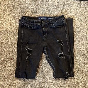 HOLLISTER Mid-Rise Super Skinny black jeans. Size 11L